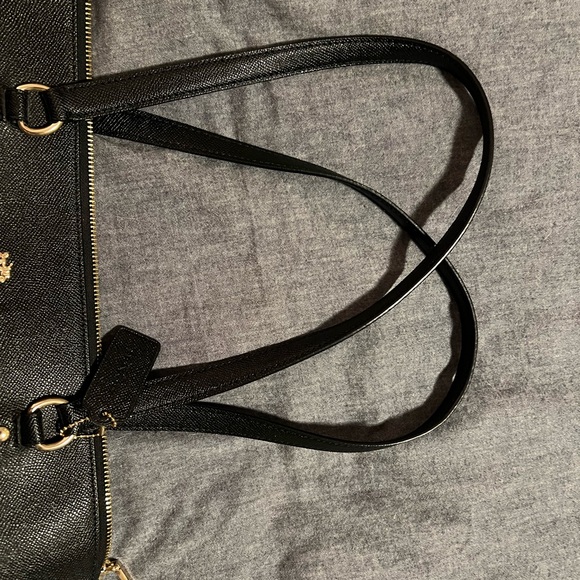 Coach large handbag. Sophisticated black pebble leather shoulder bag must have!! - Picture 12 of 12